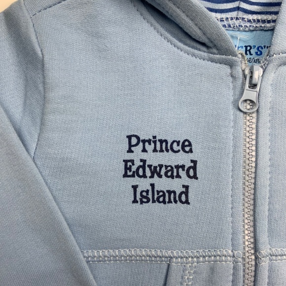 NWT VINTAGE CARTERS HOODIE 6-9 MONTHS (PRINCE EDWARD ISLAND) - Picture 4 of 4